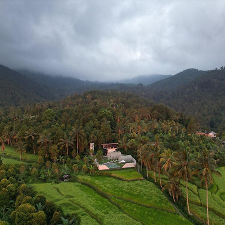 Utopiaku - Munduk Highlands Villa Exterior photo