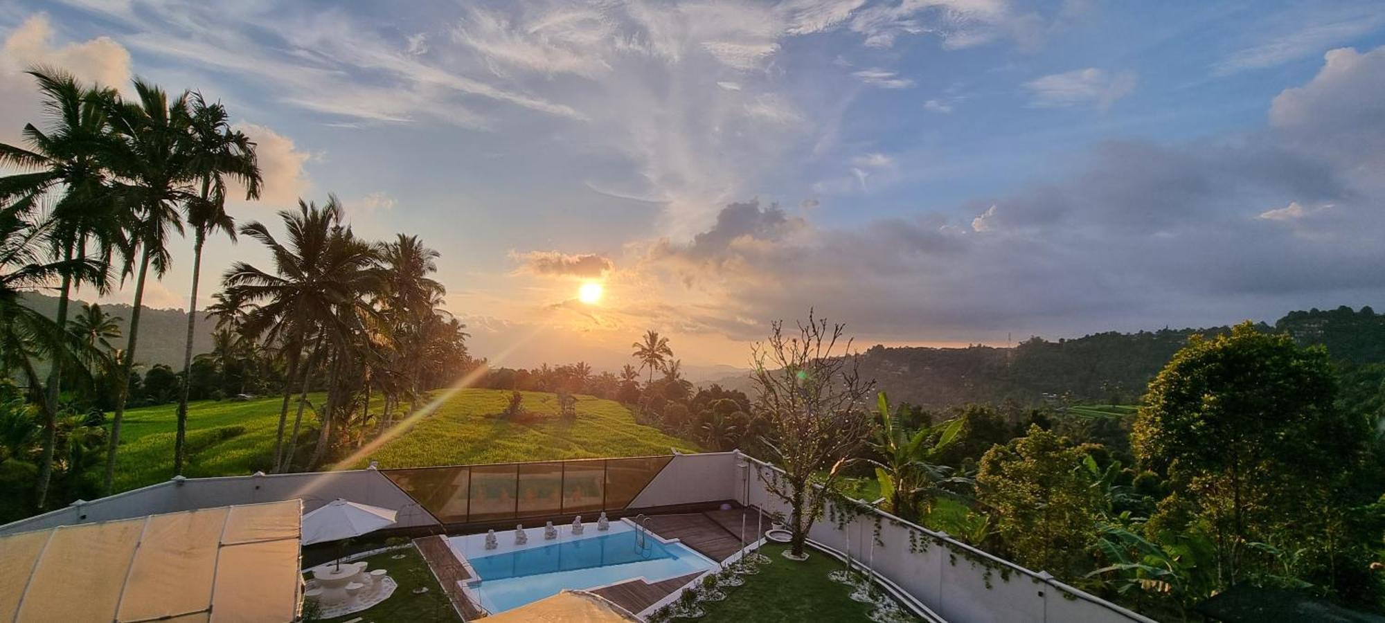 Utopiaku - Munduk Highlands Villa Exterior photo